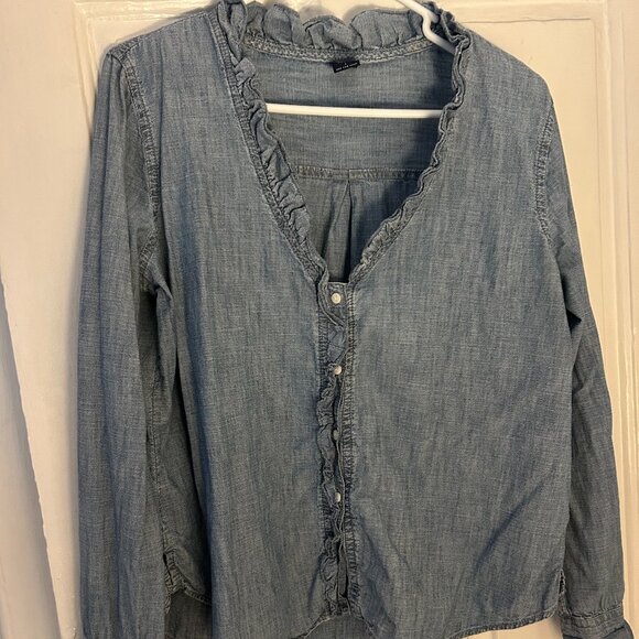 Gap Chambray Shirt - Picture 1 of 3